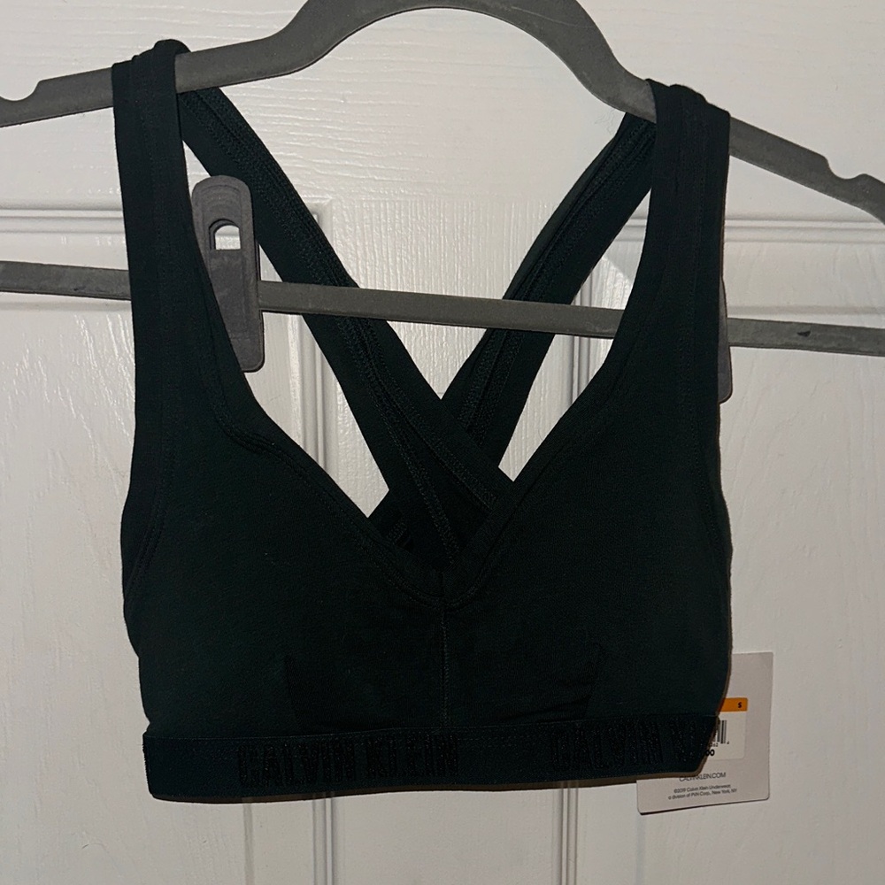 BNWT 🔥 Calvin Klein Forest Green Cross-Back Sports Bra
